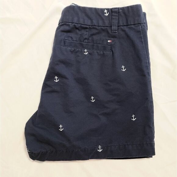 Tommy Hilfiger navy blue shorts with anchor pattern, SIZE 8 - Picture 5 of 7